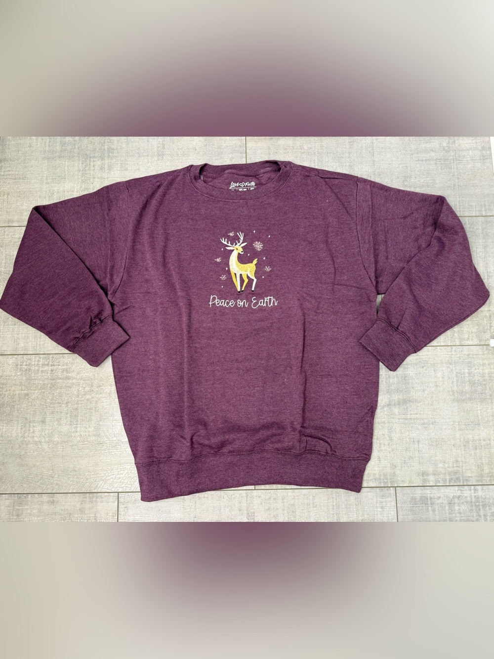 NEW Women’s Embroidered Peace on Earth Deer Cree Neck Sweatshirt XL